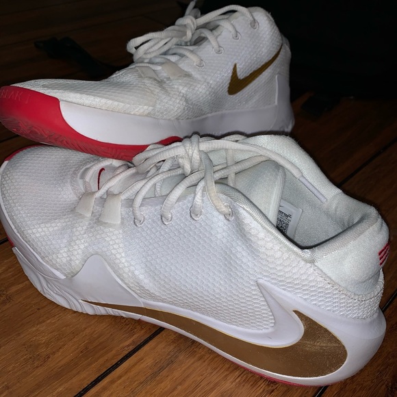 Nike Zoom Freak 1 Roses White Gold basketball - Picture 2 of 5